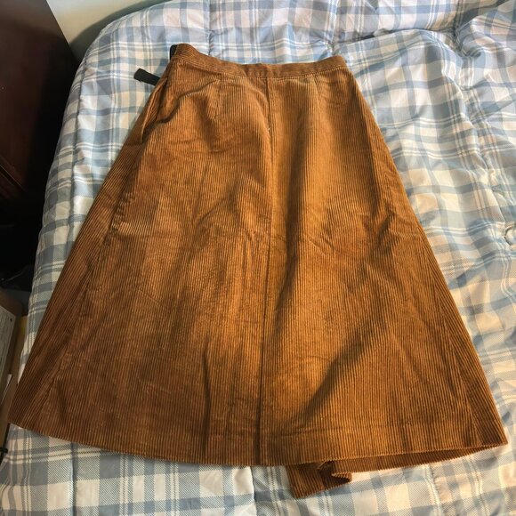 JW Anderson X Uniqlo Corduroy Tan Skirt - Picture 3 of 4